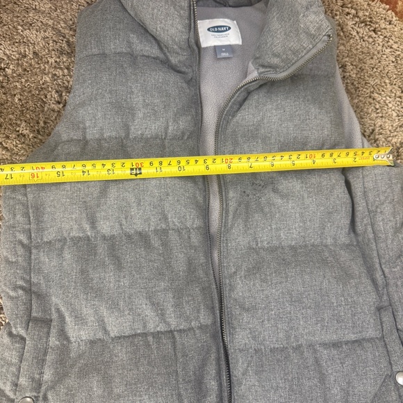 Old Navy Heather Gray Fleece-Lined Vest - Picture 5 of 6